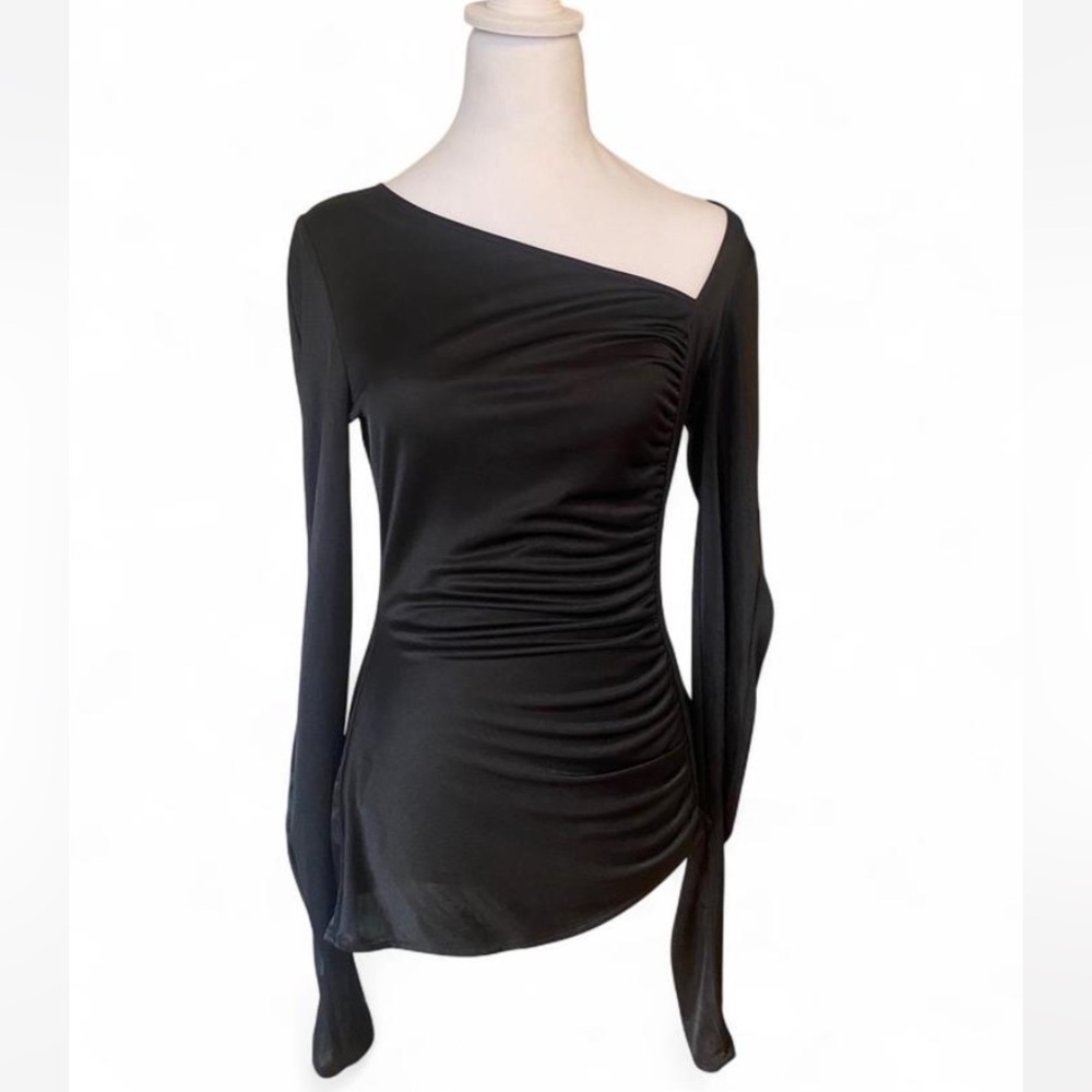 DO NOT PURCHASE SOLD ON ANOTHER SITE Black Elegant Top